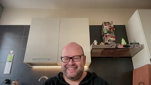 theitalianbear Adlı Modelin Web Kamerası Şovu