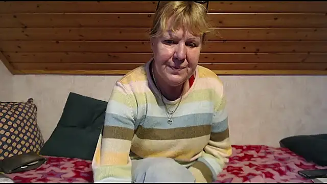 Nikole111: онлайн-секс-чат