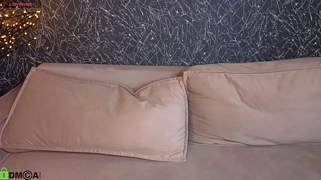 Crystal-Lace Chat XXX live