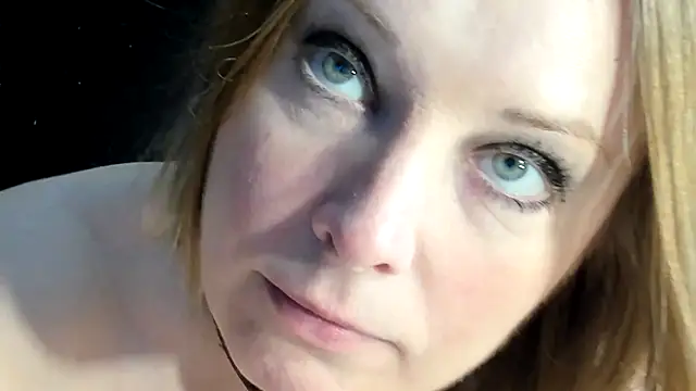 Naughty__Slave 即時 XXX 聊天