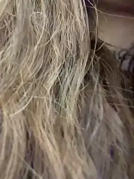 SaintSquirt's Live XXX Chat