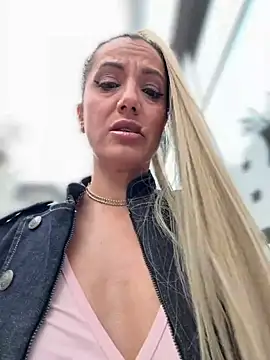 دردشة adya-aly الجنسية المباشرة