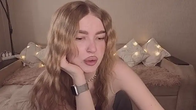 ViolettaLopez Adlı Modelin Canlı XXX Sohbeti