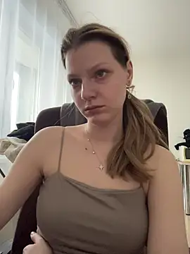 MaryHiggins Adlı Modelin Canlı XXX Sohbeti