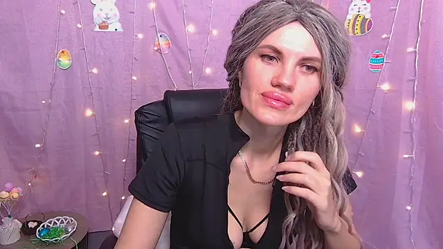 MilaLoona's Live XXX Chat