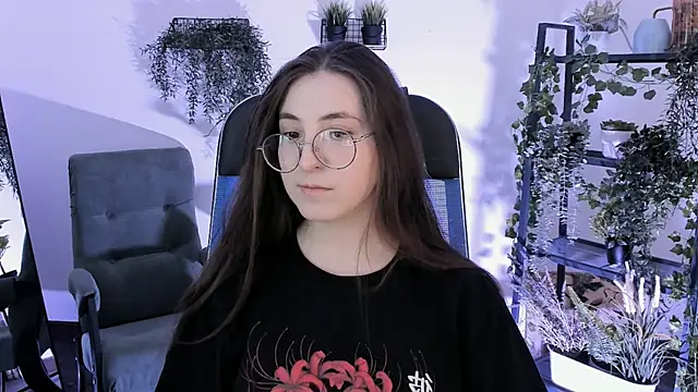 VirtuallVoyant's Live XXX Chat