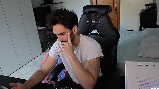 Al3xox02 Show Webcam