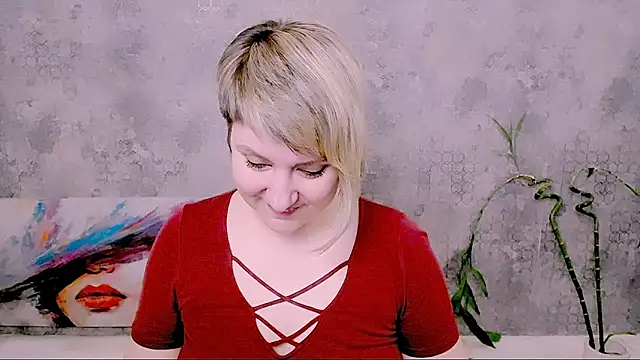 DjulliaのライブXXXチャット