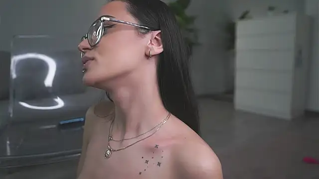 دردشة ValexieLux الجنسية المباشرة