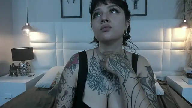 iam__mystic's Live XXX Chat