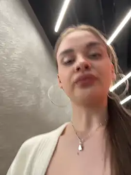 KristiRich Chat XXX live