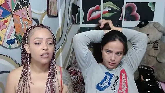 Show modela manzanahot9 na web-kameri