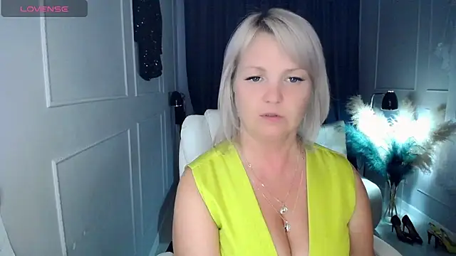 Juarnea: απευθείας συνομιλία ΧΧΧ