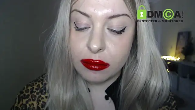 LuWeilovee 现场XXX聊天