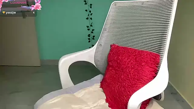 Chat +18 de classy_kritii ao vivo