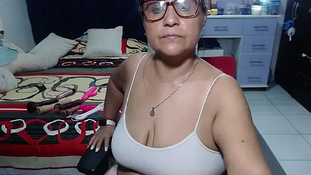 pervert_mommy_'s Live XXX Chat