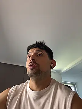 TroyeSavage – Kamerová šou