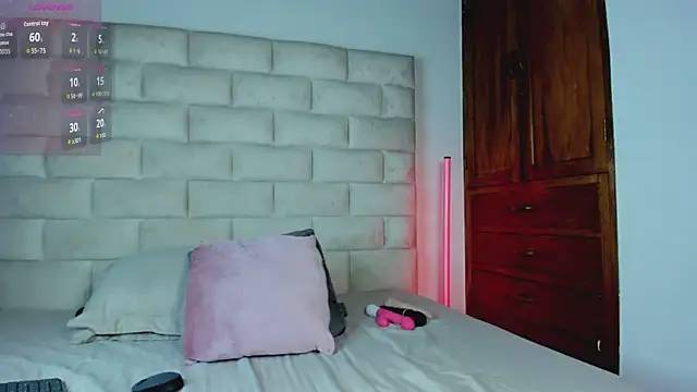 HollyGrey_ live XXX chat