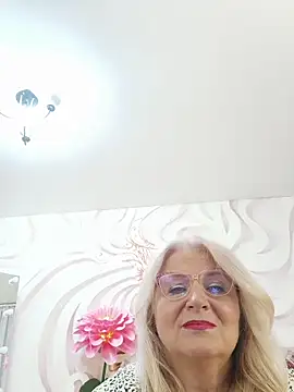 AvrilMillers Chat XXX live