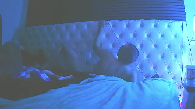 Sicksob: διαδικτυακό σόου στην κάμερα