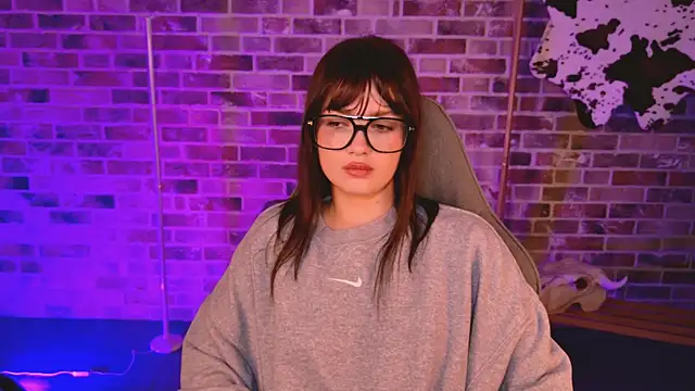 KiraVair's Live XXX Chat