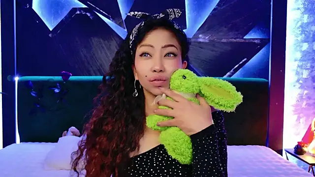 ElyaQuinnのライブXXXチャット