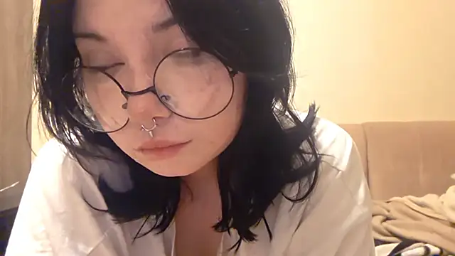 Goth_cute Adlı Modelin Canlı XXX Sohbeti