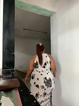 Evabigass Live XXX-chat