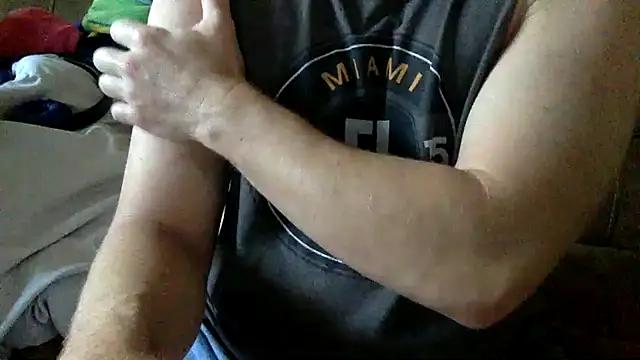 ptut820's Webcam Show