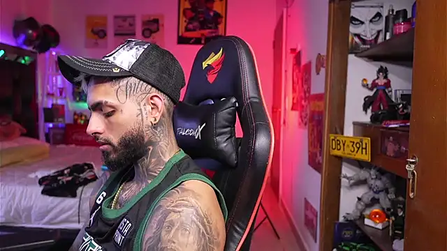 Show Webcam de logan_hugh8