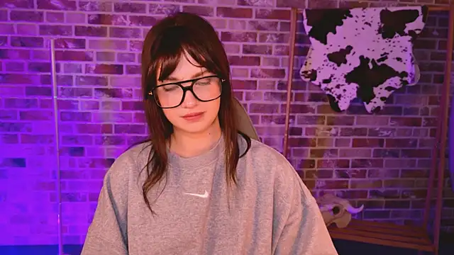 KiraVair's Live XXX Chat