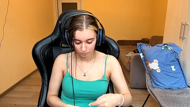 PluralPalaver Chat XXX live