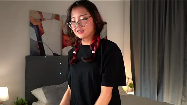 NelleMihalko's Live XXX Chat