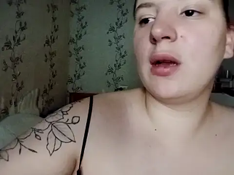 symmetryinvoid Show in webcam