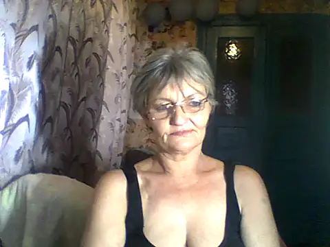 แชท XXX สดของ NikaGold455