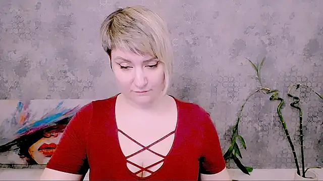 Djullia Chat XXX live