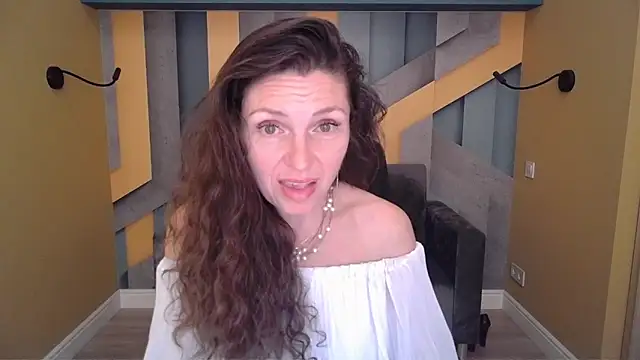 Онлайн чат XXX EllaLong