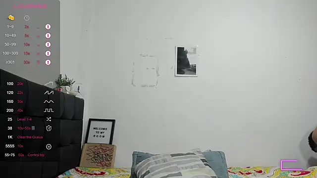 RoddyRich11: διαδικτυακό σόου στην κάμερα