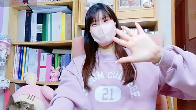 Онлайн чат XXX nazuna_1004