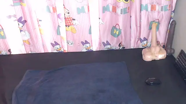 Živý XXX chat TrishahXo