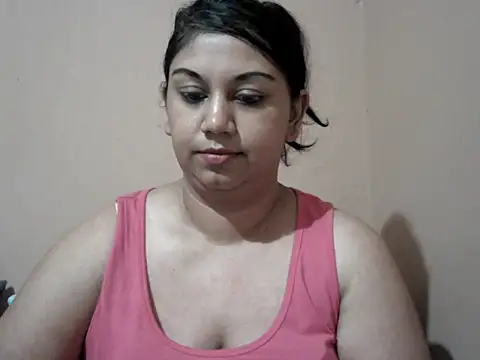 bellachow10 Adlı Modelin Canlı XXX Sohbeti