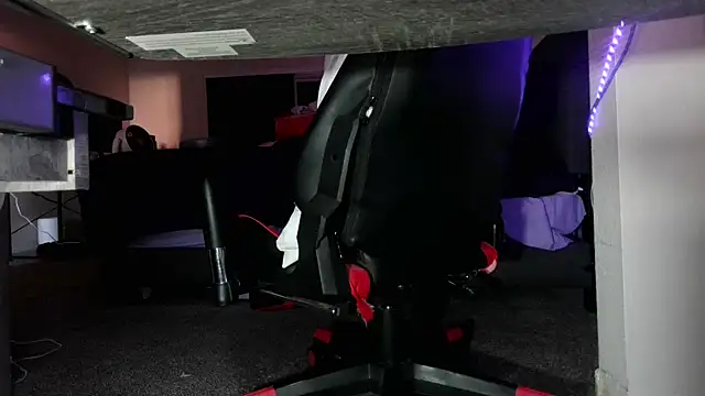 Show modela Dick_and_muscles na web-kameri