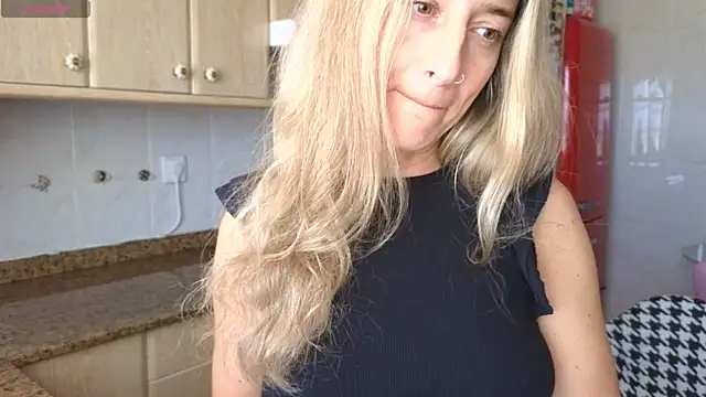 Lunamix Adlı Modelin Canlı XXX Sohbeti