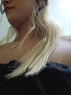 Pretty_roxxyy 라이브 XXX 채팅
