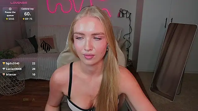 TessaGrays: απευθείας συνομιλία ΧΧΧ