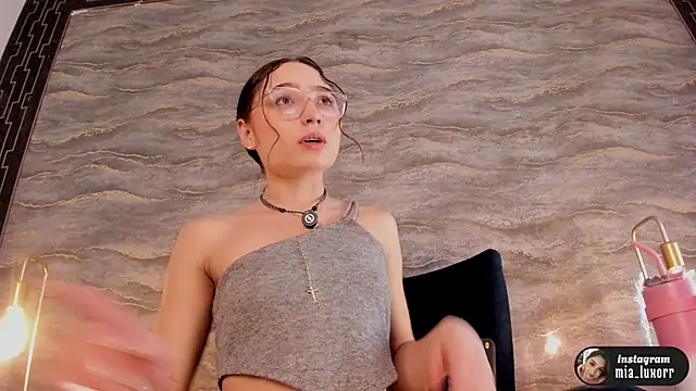 Mia_LuxorのライブXXXチャット