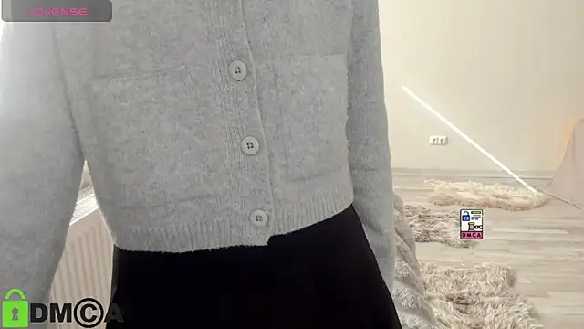 Elina_X লাইভ XXX চ্যাট