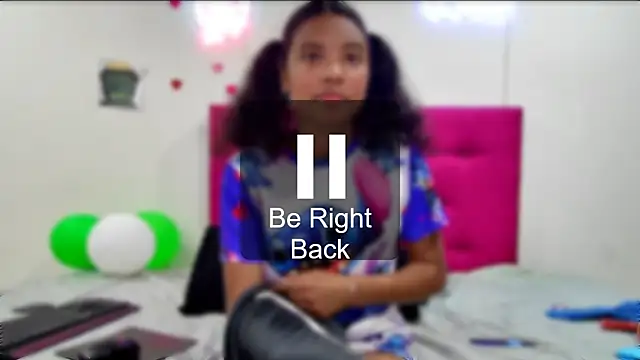 Ellie_Cute7のライブXXXチャット