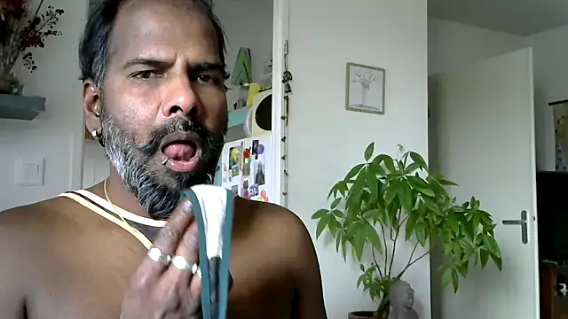 frenchblackc31's Live XXX Chat