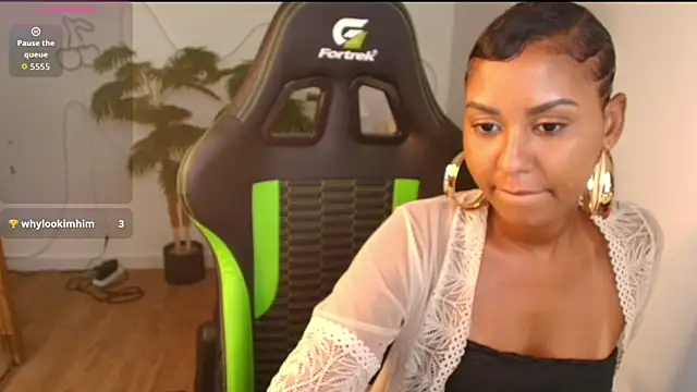 แชท XXX สดของ Susan_Backer